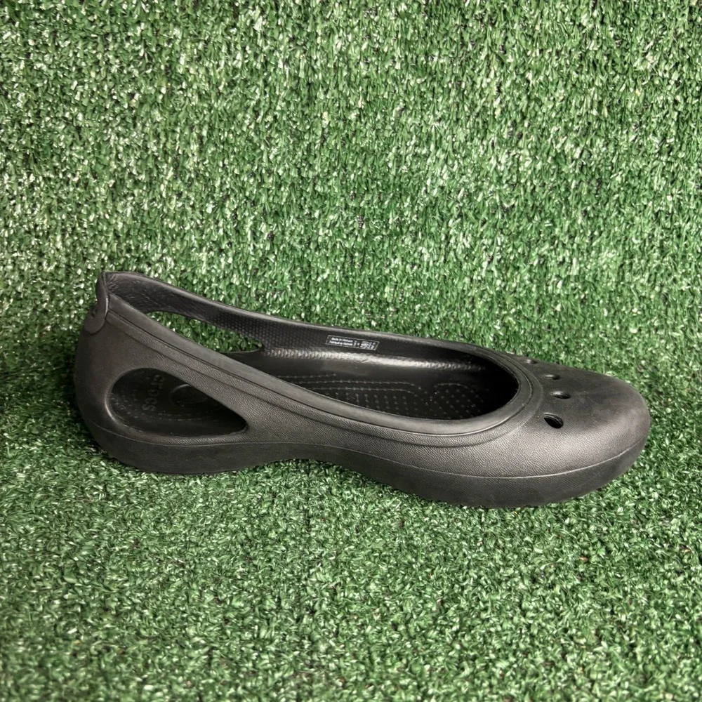 CROCS item you
